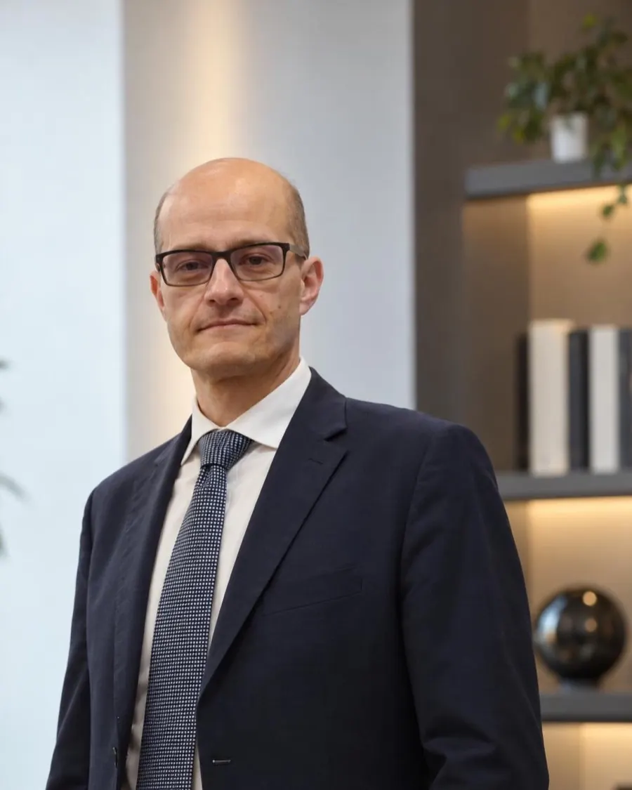 Simoneluca Mazzolini in ufficio